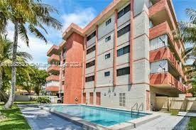 For Sale: $425,000 (2 beds, 2 baths, 1175 Square Feet)