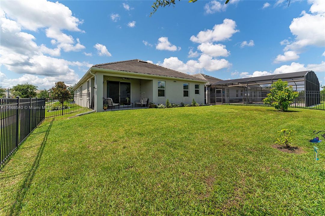 For Sale: $559,870 (3 beds, 2 baths, 2089 Square Feet)