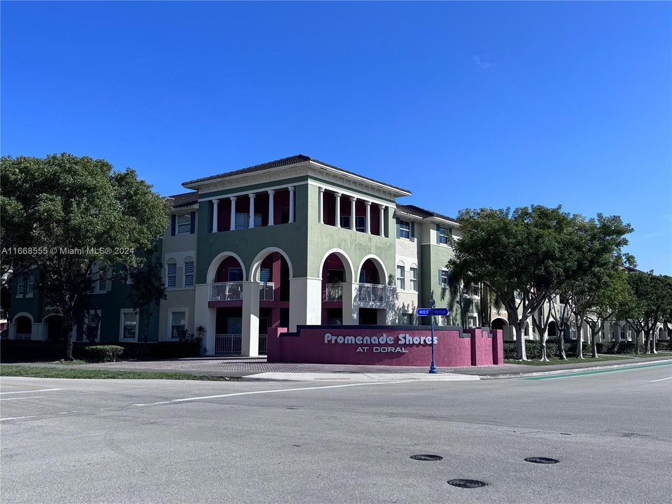 For Sale: $415,000 (3 beds, 2 baths, 1385 Square Feet)