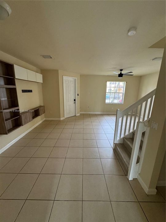 For Rent: $2,750 (3 beds, 2 baths, 1692 Square Feet)