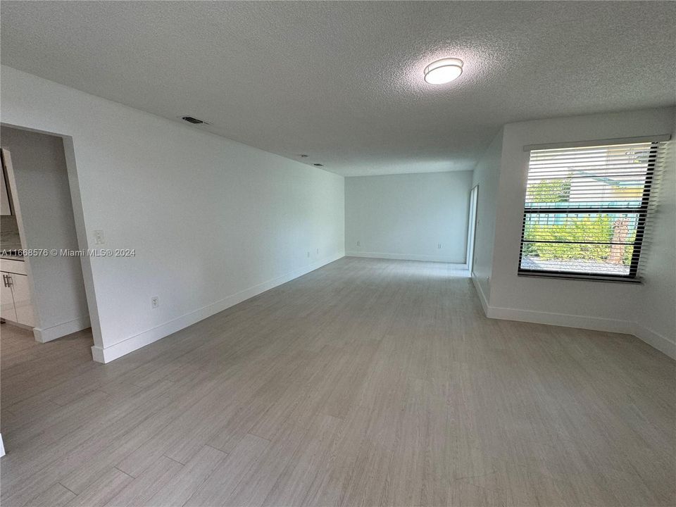 For Rent: $3,200 (3 beds, 2 baths, 1593 Square Feet)