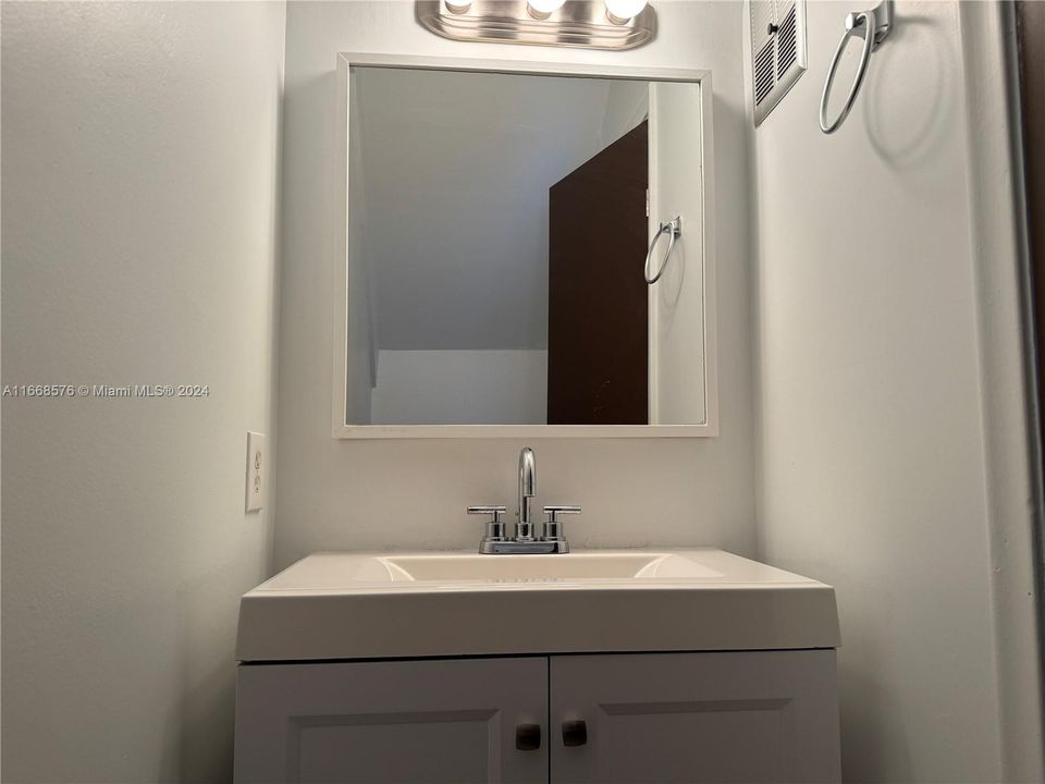 1/2 BATHROOM ON FIRST FLOOR