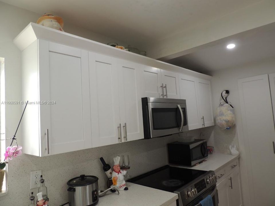 En Venta: $575,000 (3 camas, 2 baños, 1767 Pies cuadrados)