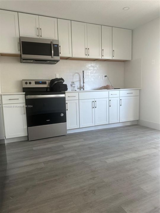 For Rent: $1,895 (2 beds, 1 baths, 840 Square Feet)