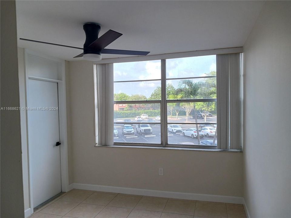 For Rent: $2,600 (3 beds, 2 baths, 1475 Square Feet)