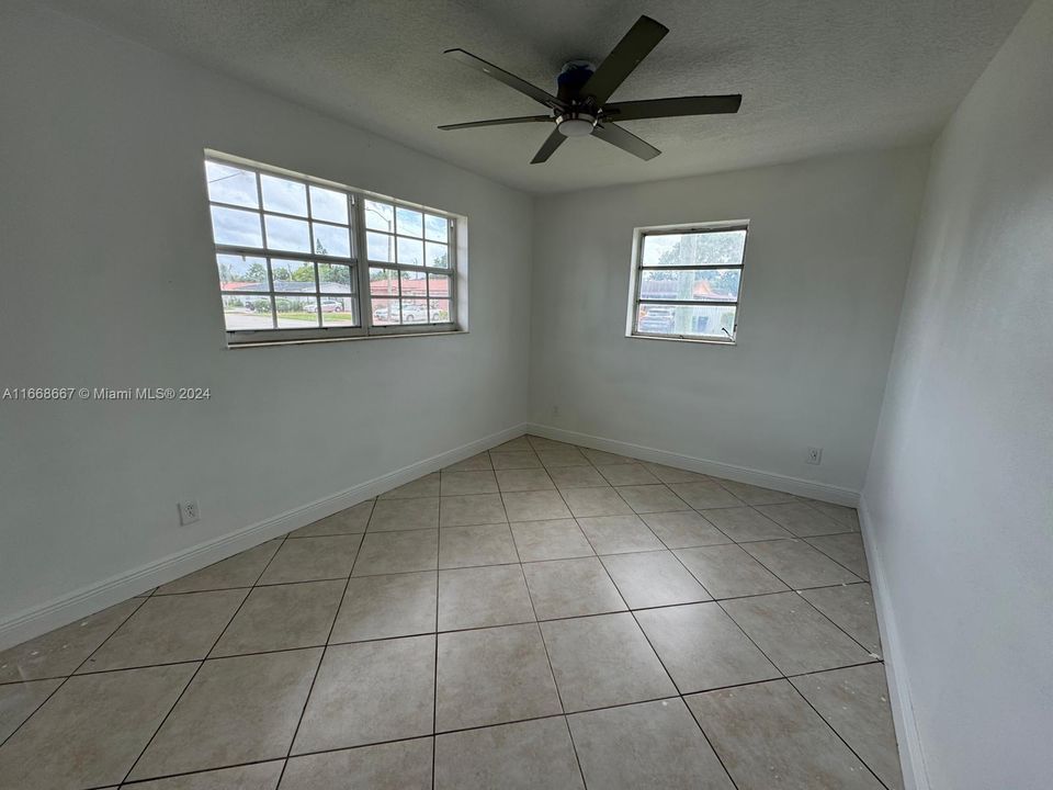 For Rent: $4,500 (4 beds, 2 baths, 1892 Square Feet)