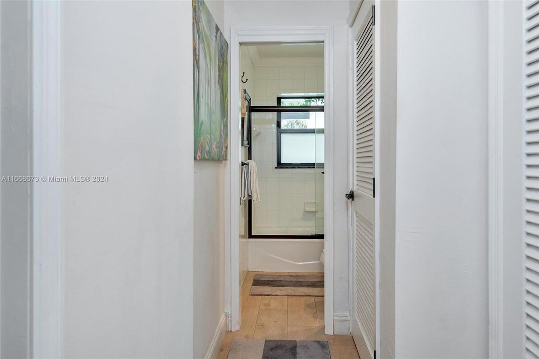 For Sale: $1,175,000 (3 beds, 2 baths, 1773 Square Feet)