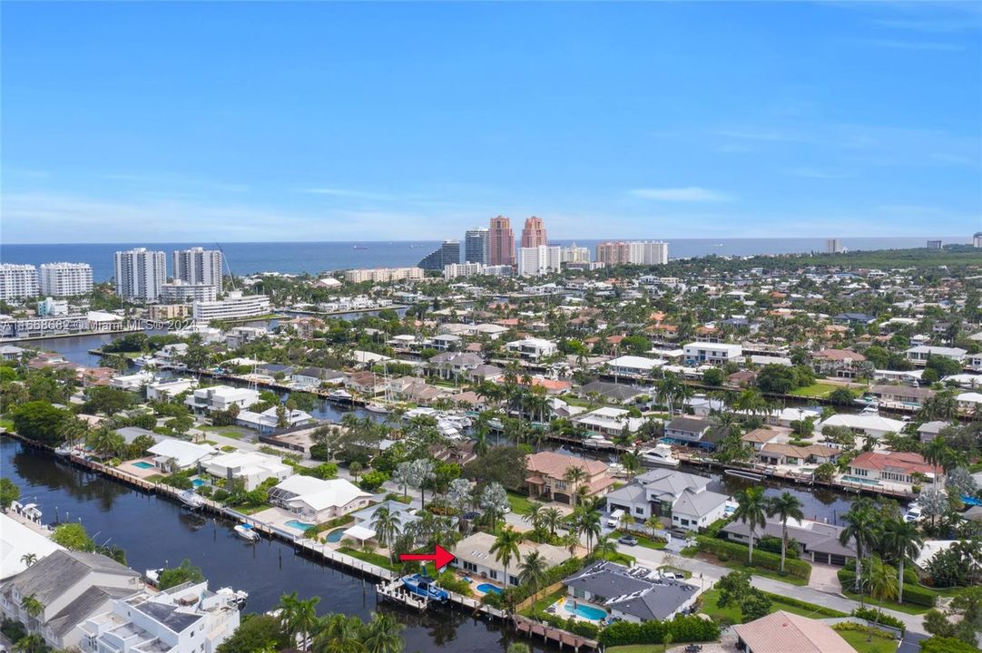 For Sale: $3,500,000 (3 beds, 2 baths, 2152 Square Feet)