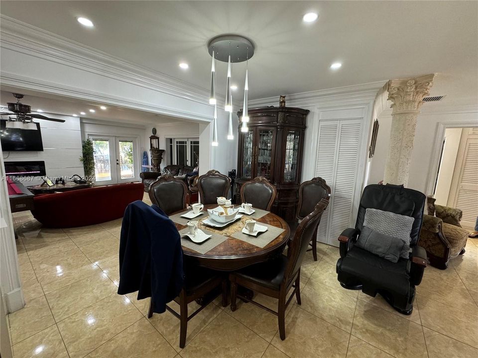 En Venta: $1,499,999 (6 camas, 6 baños, 2552 Pies cuadrados)