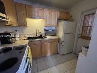 For Sale: $235,000 (1 beds, 1 baths, 599 Square Feet)