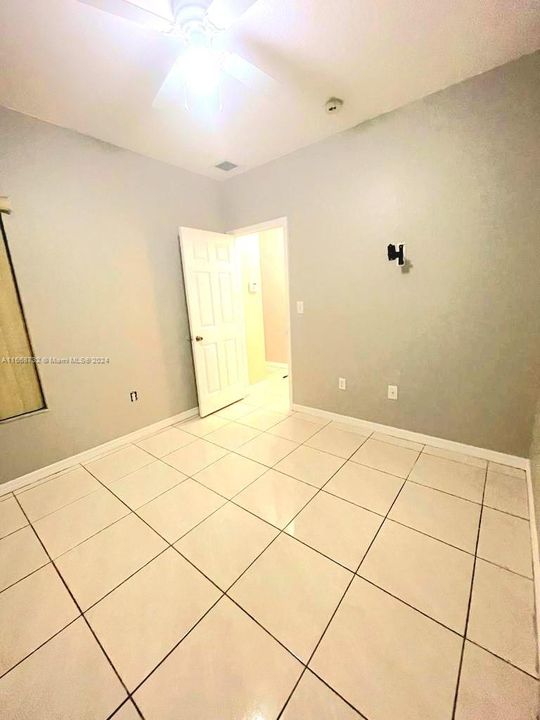 For Rent: $2,700 (3 beds, 2 baths, 1182 Square Feet)