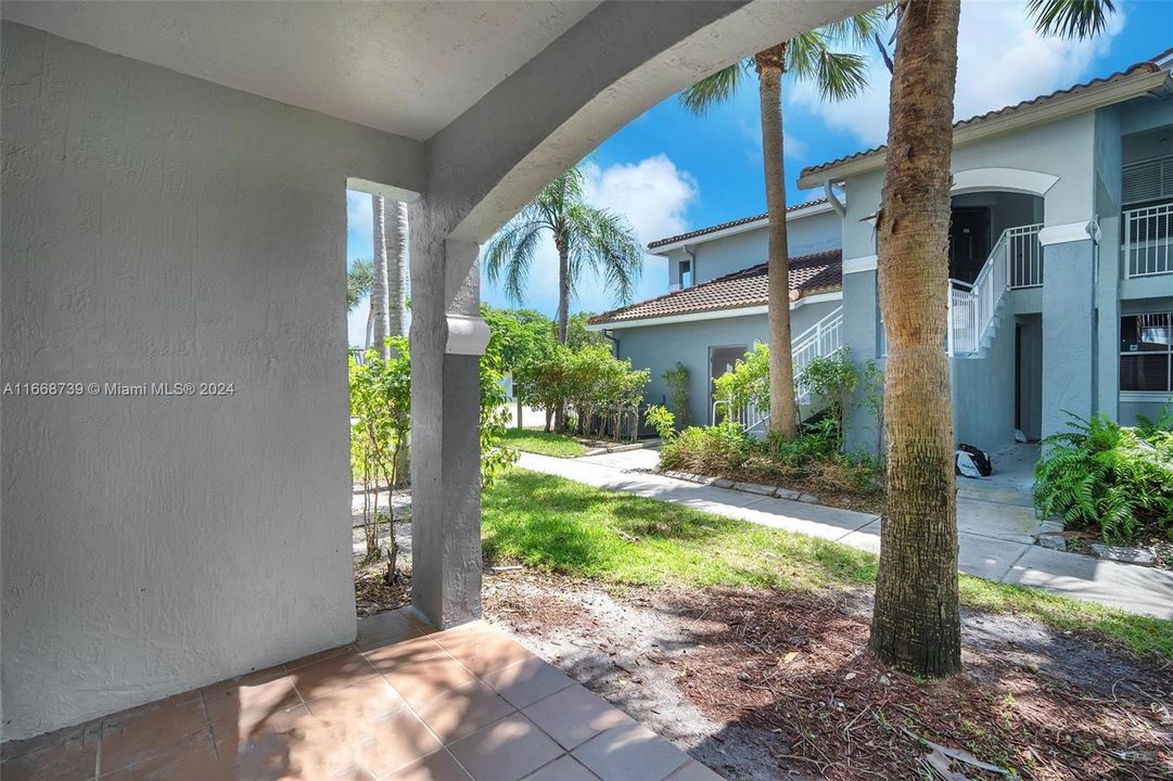 Open Porch to Garden