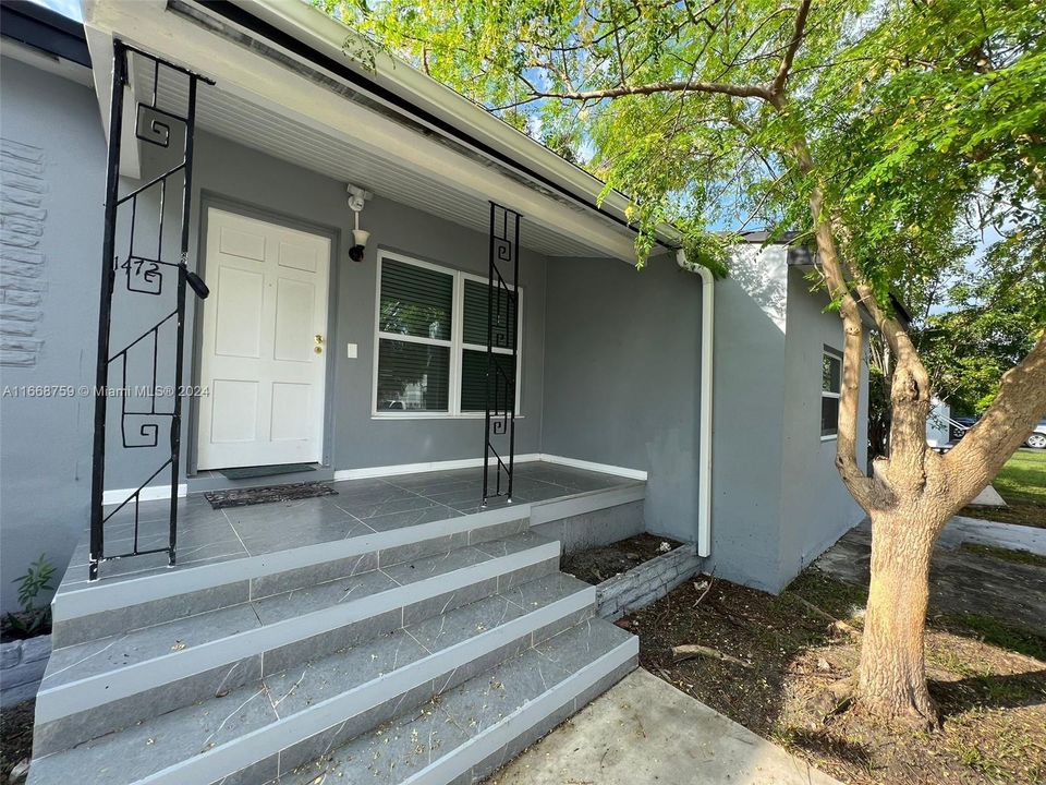 For Sale: $620,000 (3 beds, 2 baths, 1521 Square Feet)