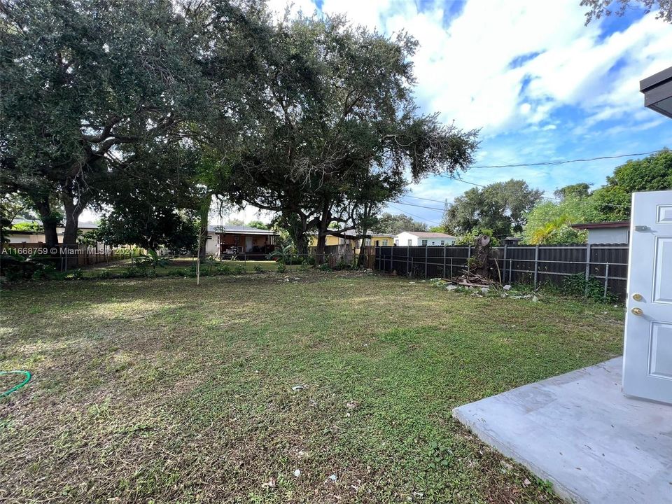 For Sale: $620,000 (3 beds, 2 baths, 1521 Square Feet)