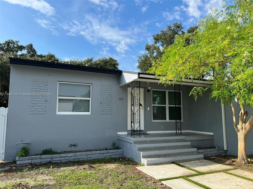 For Sale: $620,000 (3 beds, 2 baths, 1521 Square Feet)