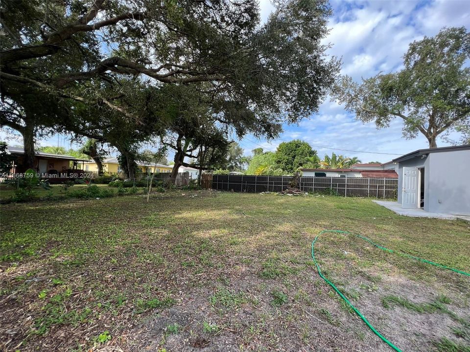 For Sale: $620,000 (3 beds, 2 baths, 1521 Square Feet)