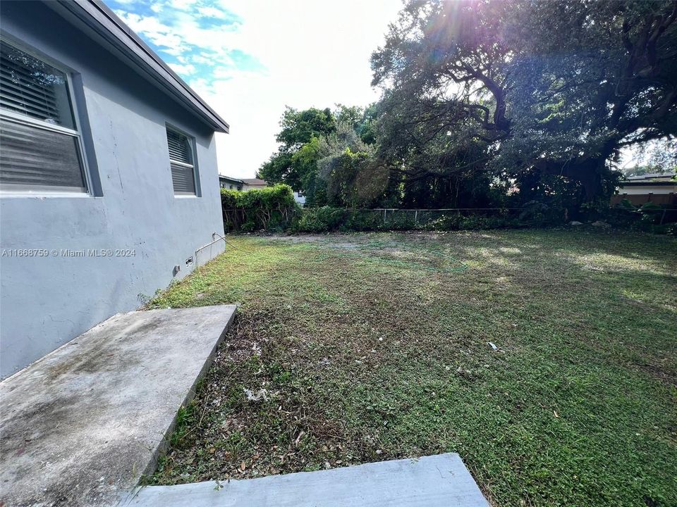 For Sale: $620,000 (3 beds, 2 baths, 1521 Square Feet)