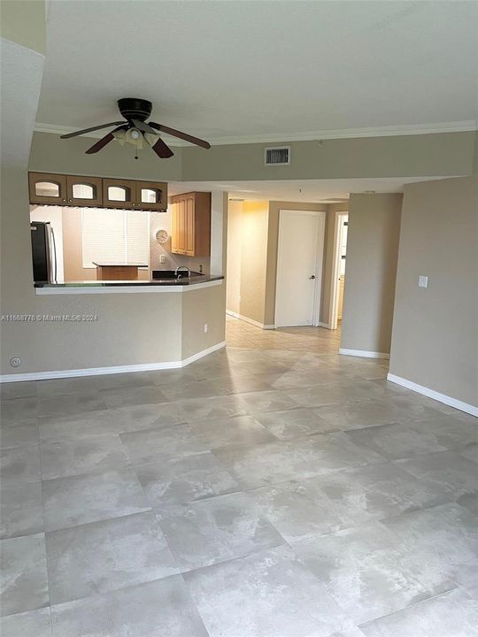 For Rent: $2,500 (1 beds, 1 baths, 1068 Square Feet)