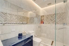 For Sale: $2,400,000 (2 beds, 2 baths, 1370 Square Feet)