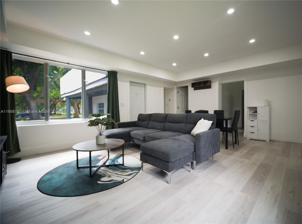 For Sale: $555,000 (3 beds, 2 baths, 1431 Square Feet)