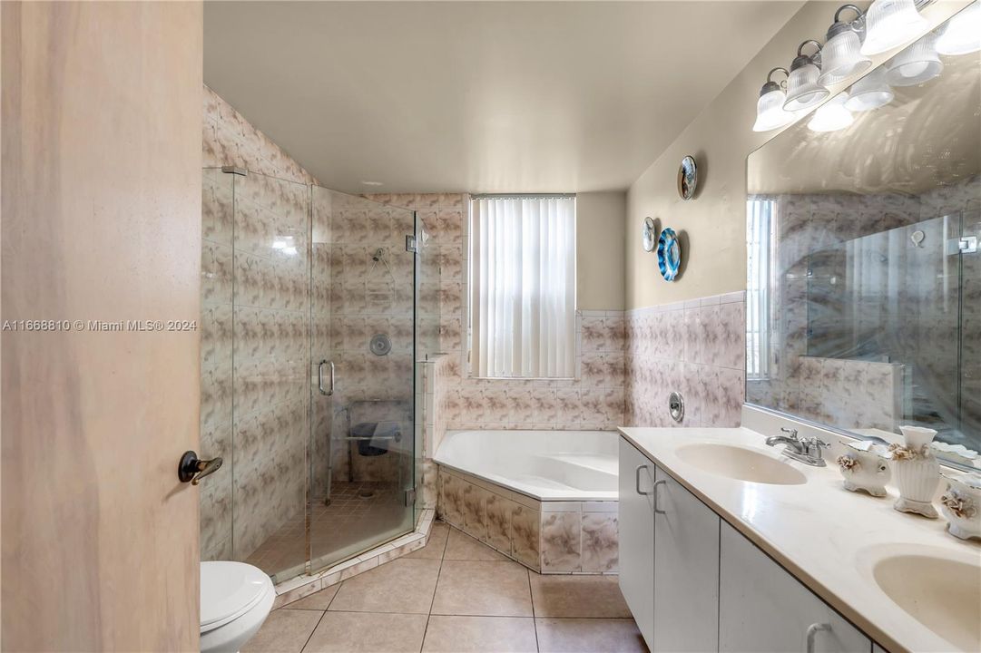 For Sale: $479,900 (3 beds, 2 baths, 1525 Square Feet)