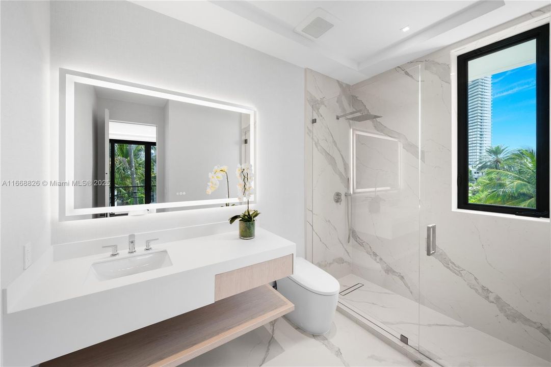 En Venta: $5,950,000 (5 camas, 5 baños, 4140 Pies cuadrados)