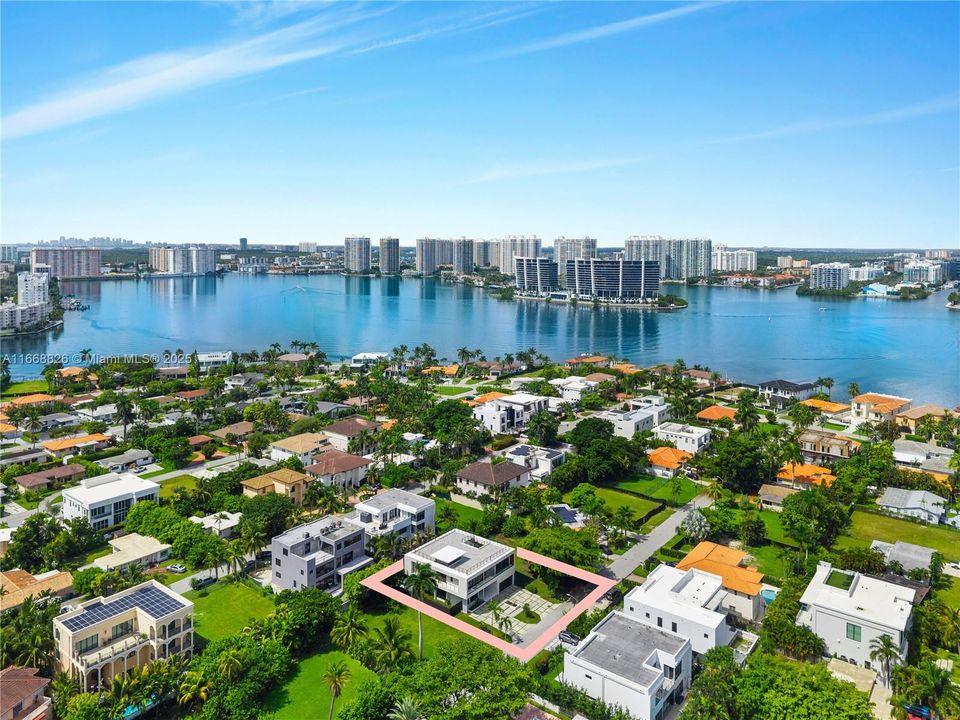 En Venta: $5,950,000 (5 camas, 5 baños, 4140 Pies cuadrados)