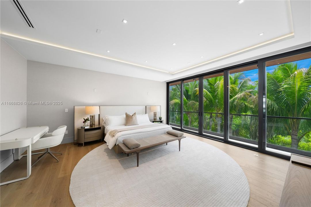 En Venta: $5,950,000 (5 camas, 5 baños, 4140 Pies cuadrados)