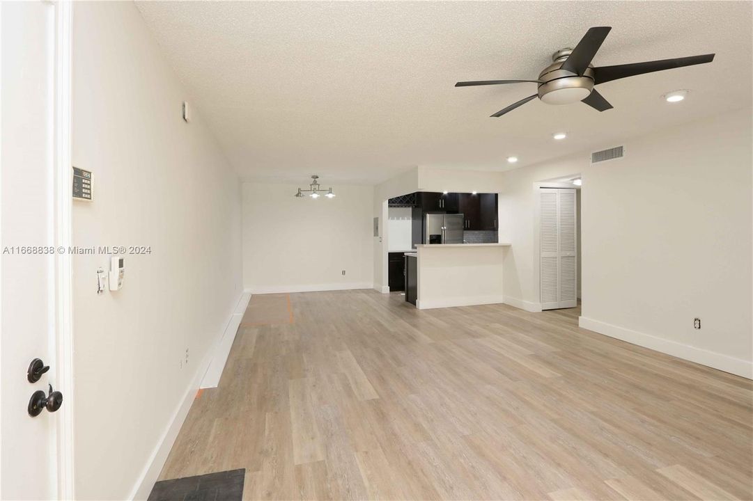 For Rent: $2,900 (3 beds, 2 baths, 1240 Square Feet)