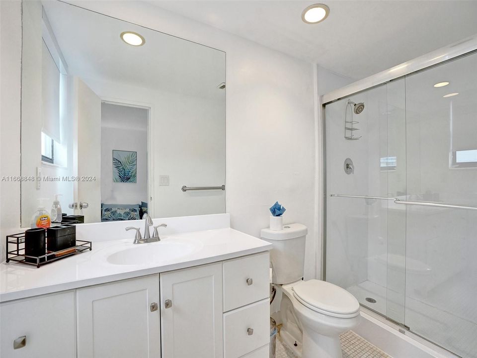 For Sale: $568,000 (2 beds, 2 baths, 1176 Square Feet)