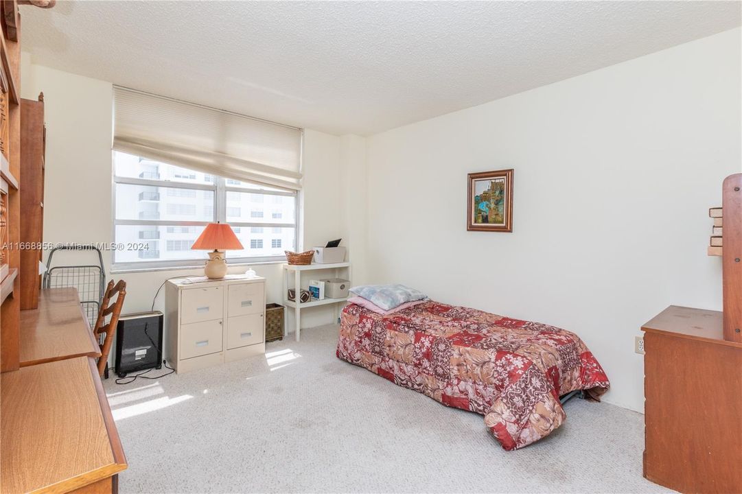 For Sale: $280,000 (2 beds, 2 baths, 1143 Square Feet)