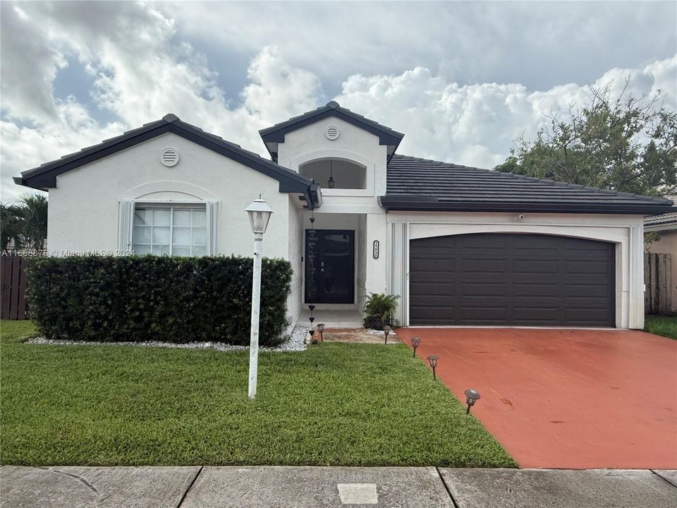 For Sale: $715,000 (3 beds, 2 baths, 1631 Square Feet)