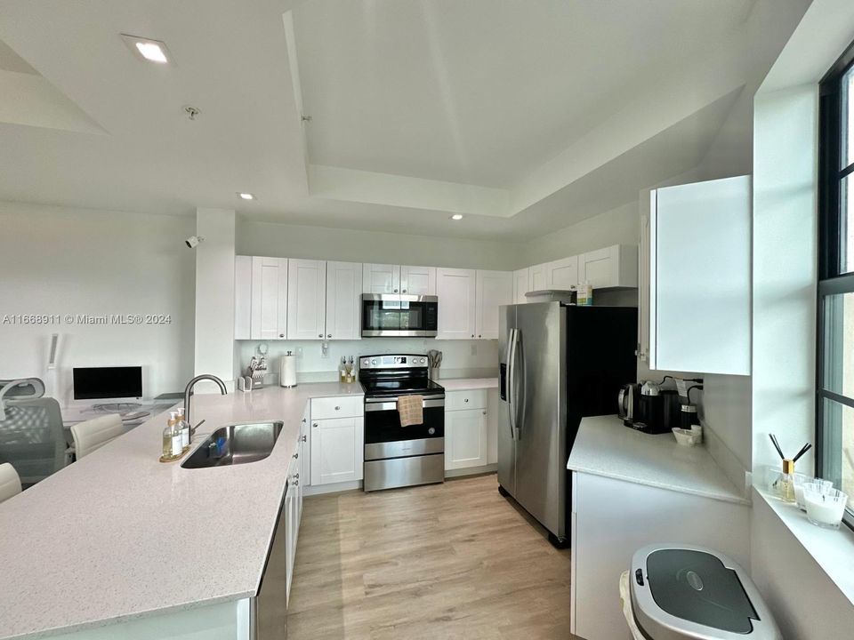 Recientemente alquilado: $2,100 (1 camas, 1 baños, 706 Pies cuadrados)