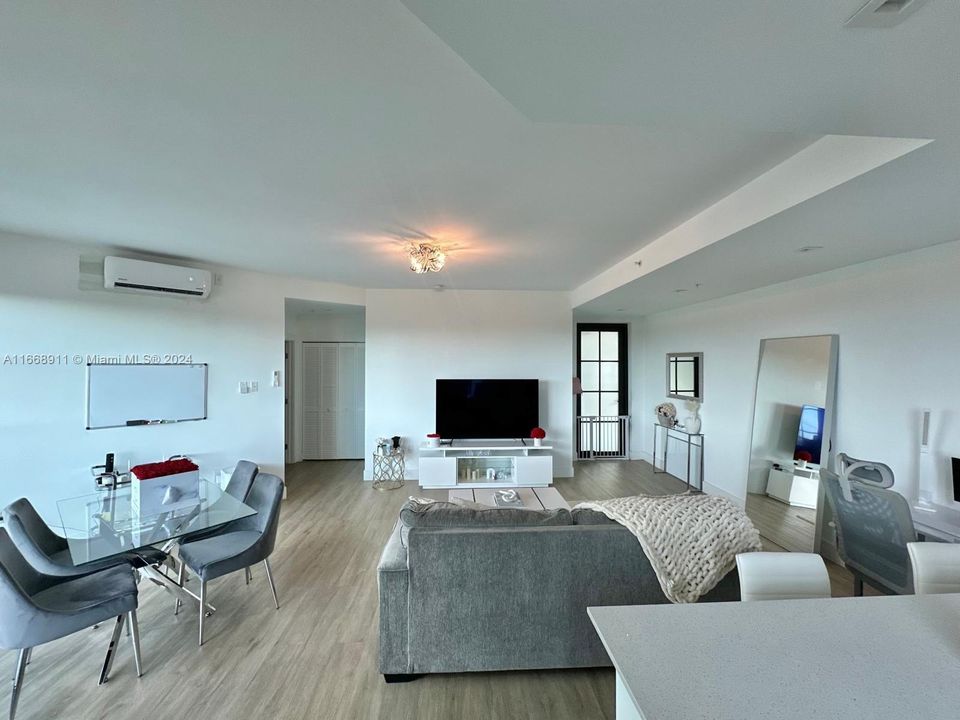 Recientemente alquilado: $2,100 (1 camas, 1 baños, 706 Pies cuadrados)