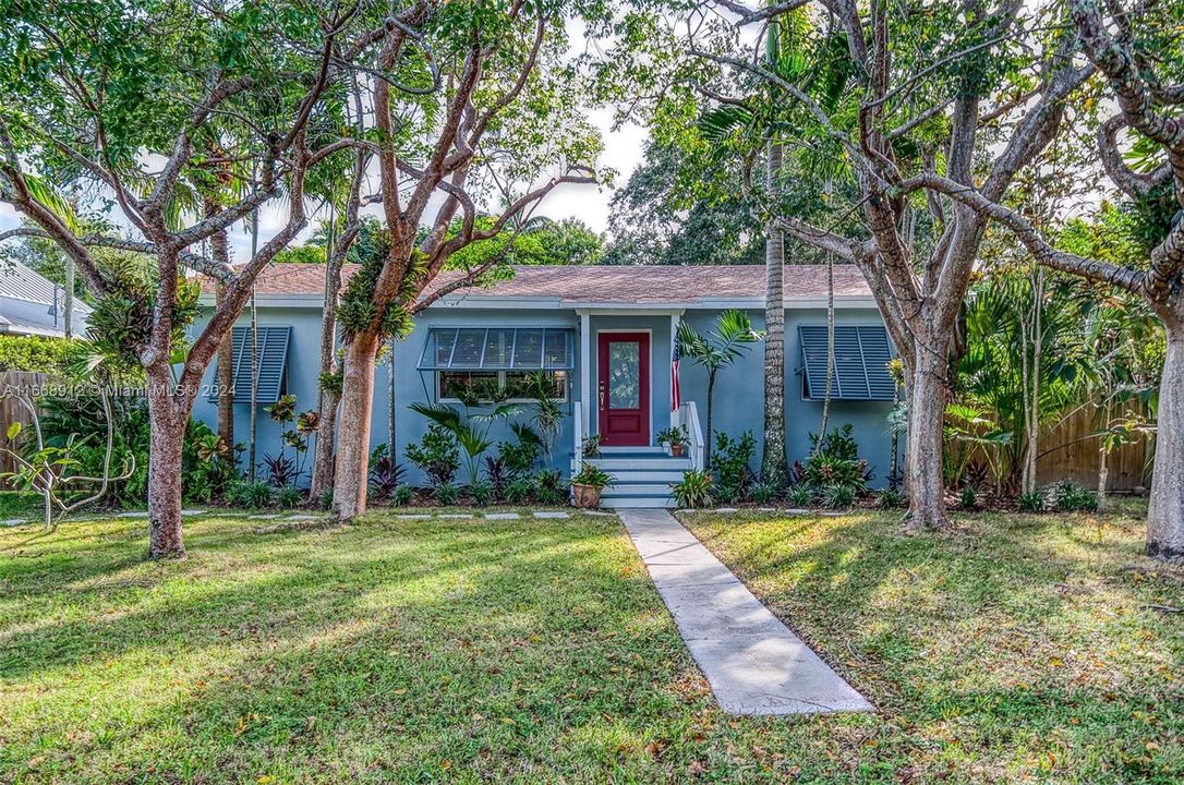 For Sale: $1,350,000 (3 beds, 1 baths, 1260 Square Feet)