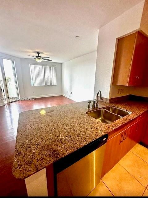 En Venta: $295,000 (1 camas, 1 baños, 745 Pies cuadrados)