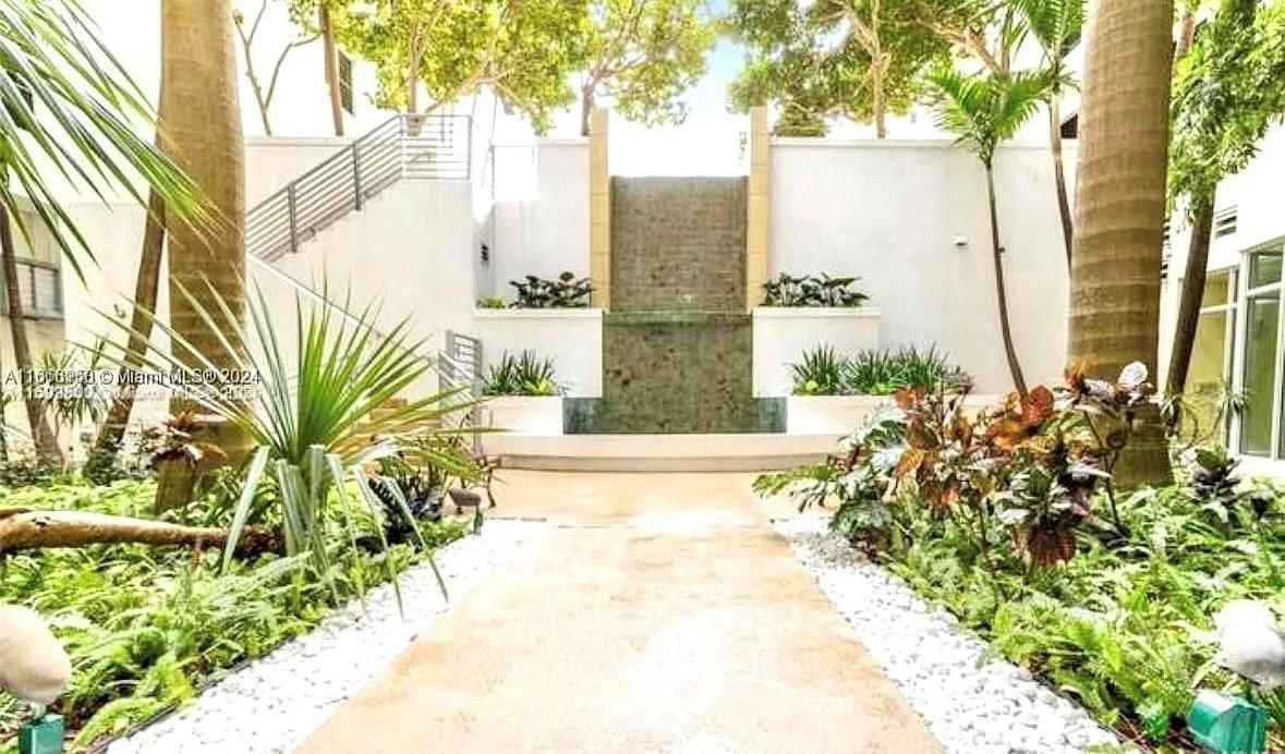 En Venta: $295,000 (1 camas, 1 baños, 745 Pies cuadrados)