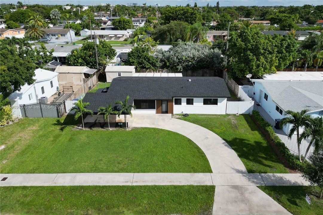 For Sale: $775,000 (3 beds, 2 baths, 1176 Square Feet)