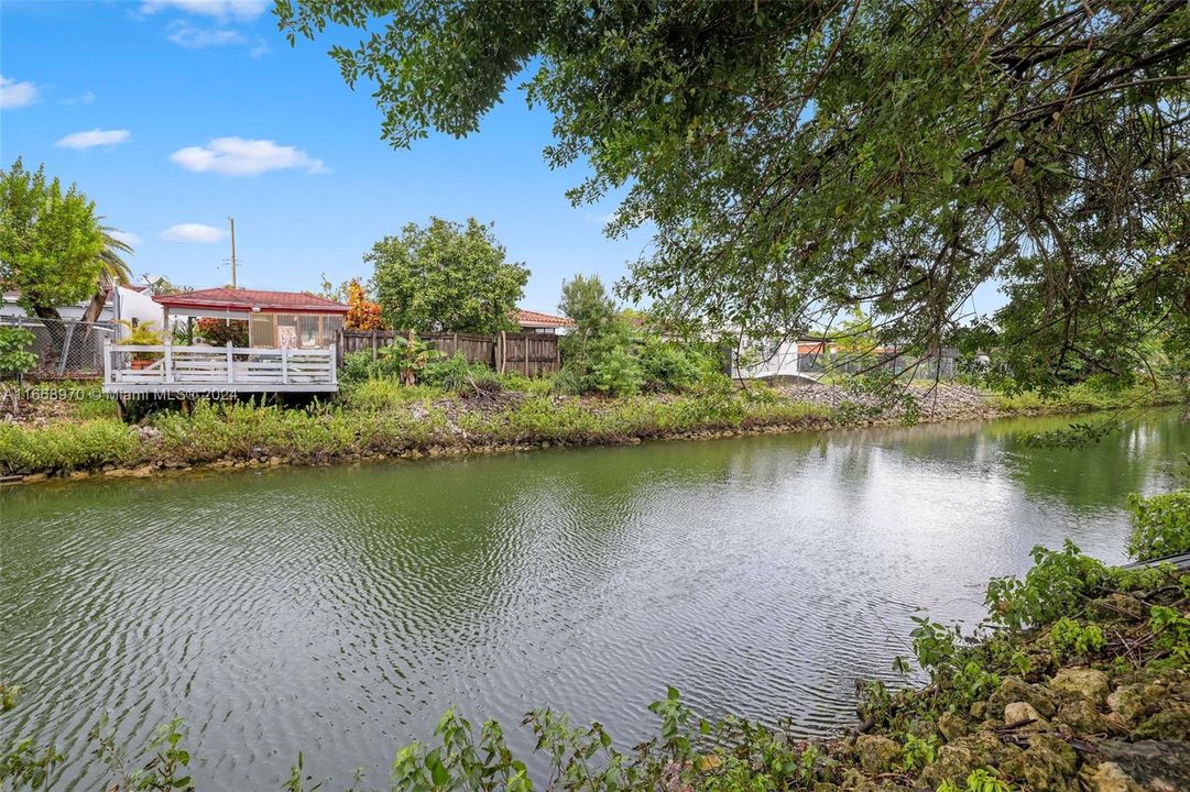 For Sale: $739,999 (3 beds, 2 baths, 1000 Square Feet)