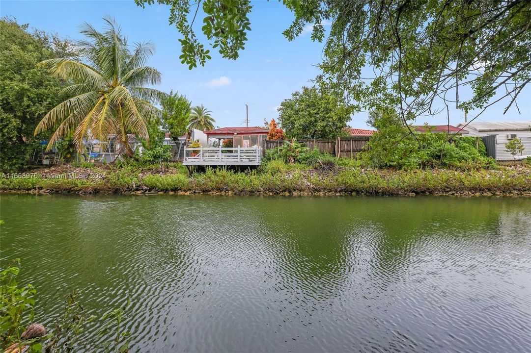 For Sale: $739,999 (3 beds, 2 baths, 1000 Square Feet)