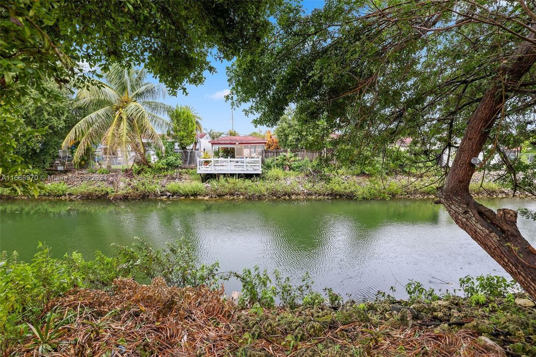 For Sale: $739,999 (3 beds, 2 baths, 1000 Square Feet)