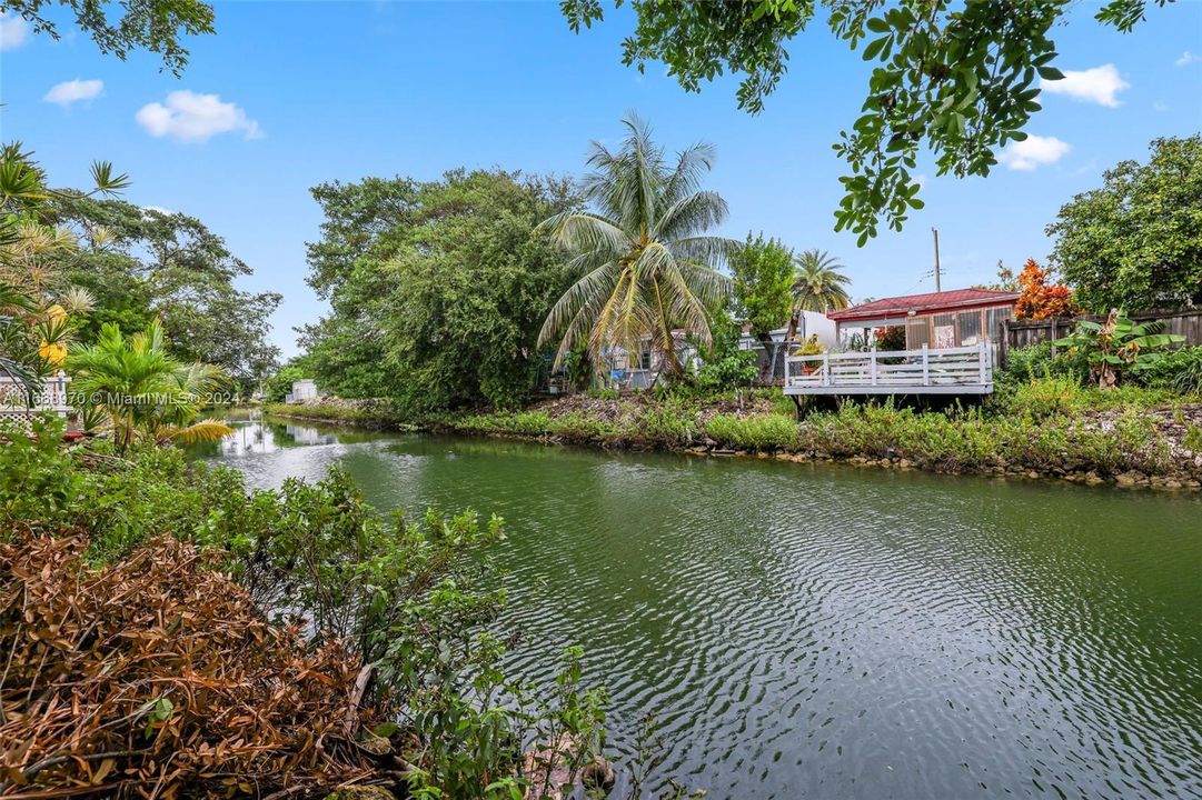 For Sale: $739,999 (3 beds, 2 baths, 1000 Square Feet)