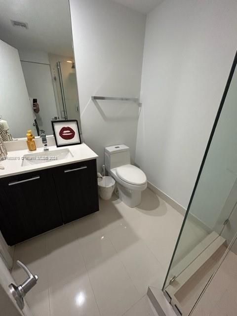 最近租的: $5,400 (2 贝兹, 2 浴室, 1053 平方英尺)