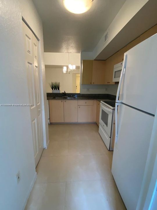 For Rent: $2,550 (2 beds, 2 baths, 1080 Square Feet)