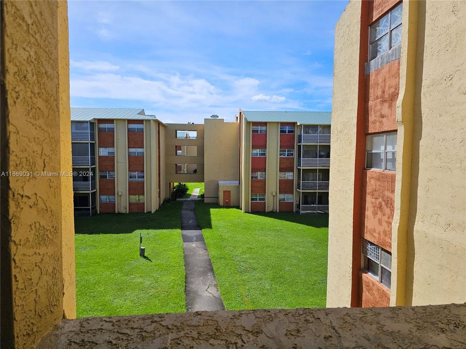 En Venta: $155,000 (2 camas, 2 baños, 1100 Pies cuadrados)