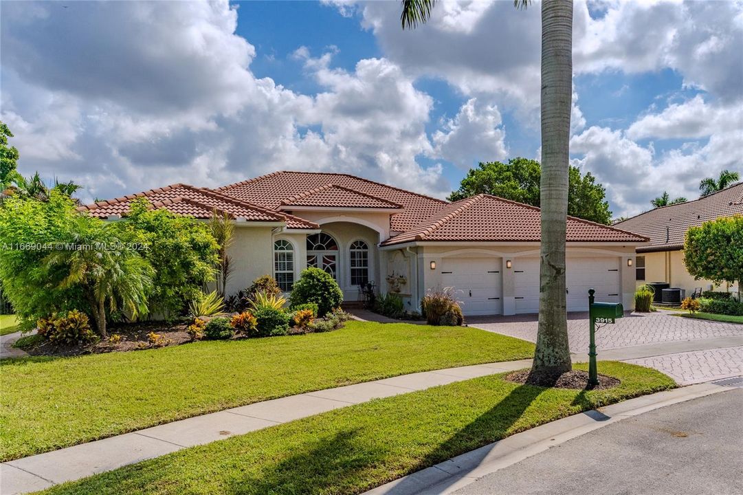 For Sale: $1,490,000 (5 beds, 3 baths, 3380 Square Feet)