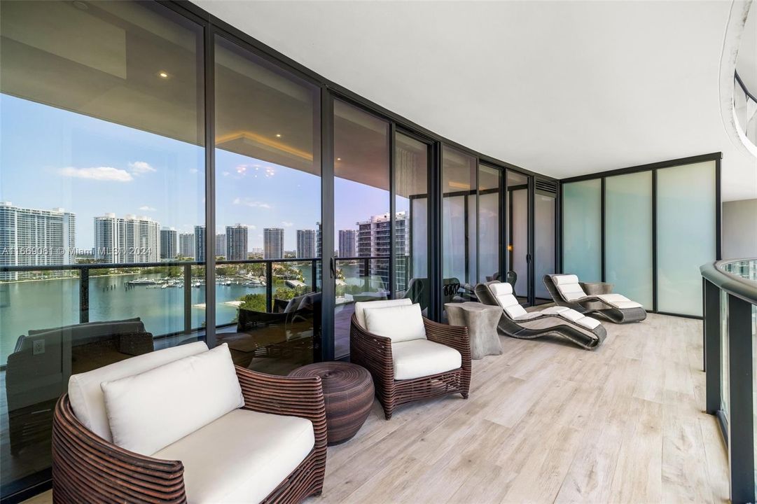 For Sale: $3,599,900 (3 beds, 4 baths, 2977 Square Feet)