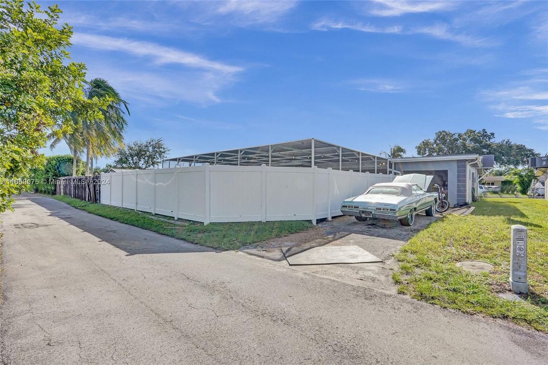 For Sale: $750,000 (3 beds, 2 baths, 1870 Square Feet)