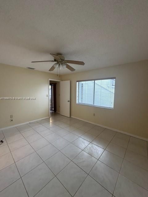 For Rent: $2,800 (2 beds, 2 baths, 1100 Square Feet)