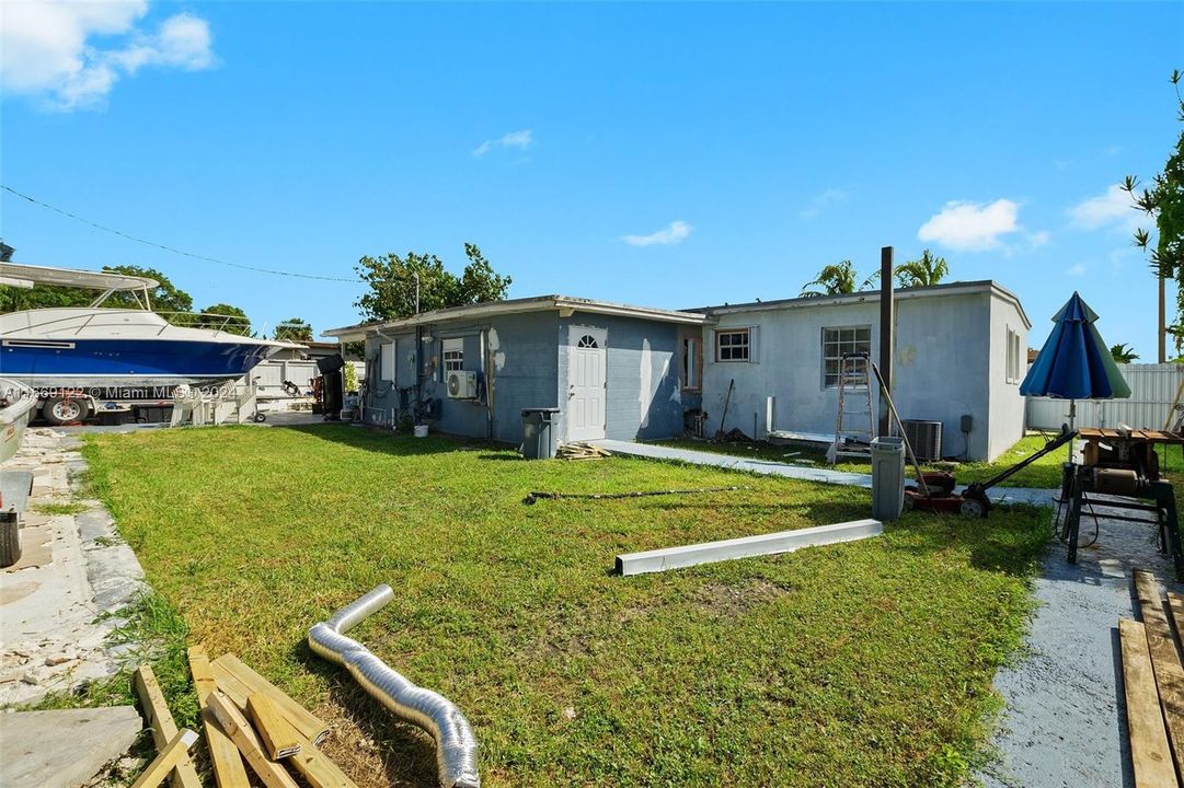 For Sale: $659,000 (3 beds, 2 baths, 1567 Square Feet)